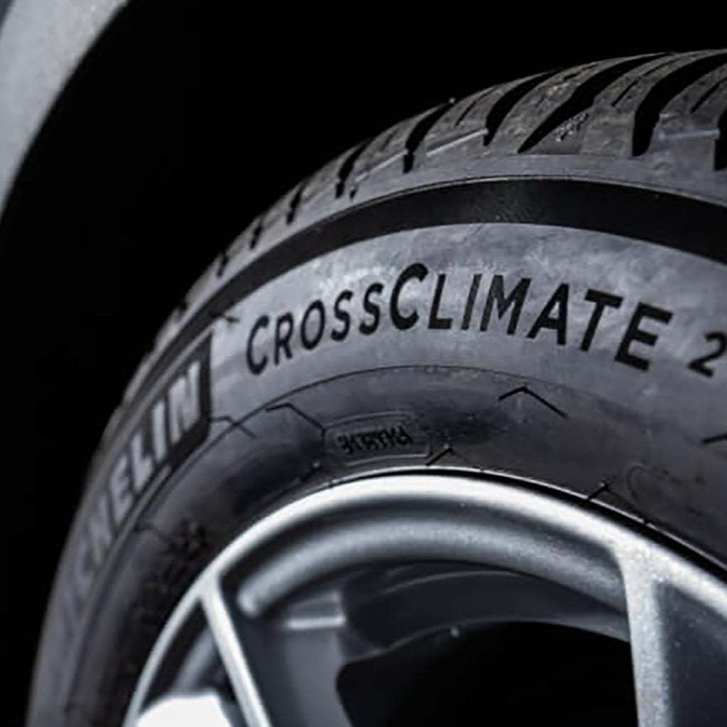 235/45R18 98V XL Tire R704