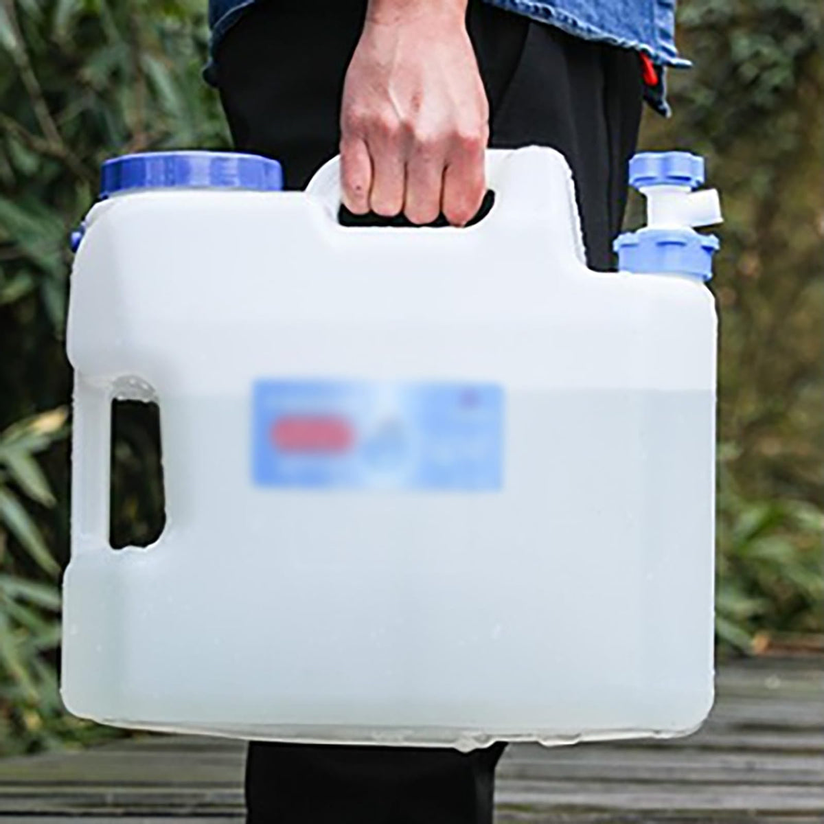 2 Gallons Clear Water Container with Spigot and Handle R153710