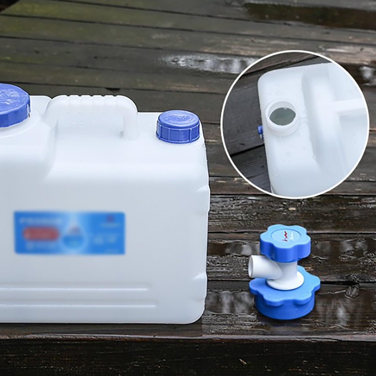 2 Gallons Clear Water Container with Spigot and Handle R153710