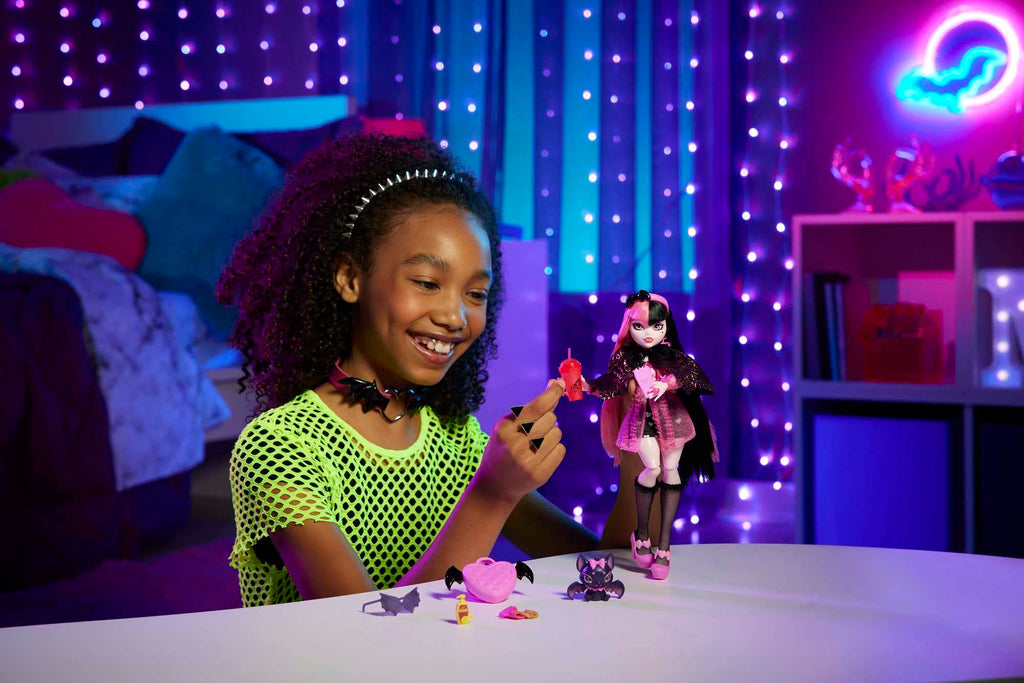 Monster High Doll with Pink & Black Hair R85404