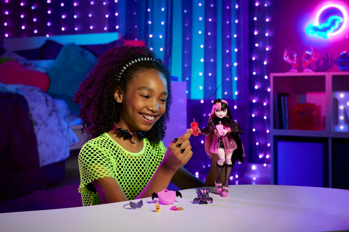 Monster High Doll with Pink & Black Hair R85404